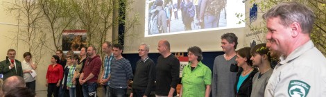 Warten gespannt auf ihre Zertifikate - Die frisch gebackenen Nationalparkführer