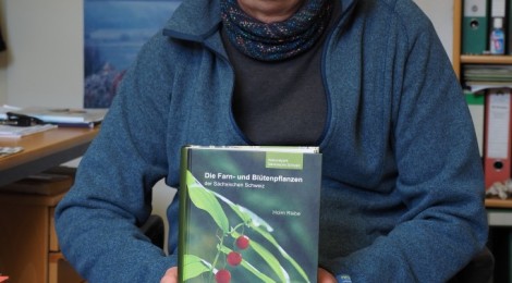 (Deutsch) Nach 140 Jahren wieder neu: die Flora der Sächsischen Schweiz