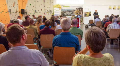Foto: N. Herzog Das erste Gesprächsforum im Sebnitzer Solivital fand großen Anklang und war geprägt von konstruktiven Diskussionen. Die zusammengefassten Ergebnisse können auf der Homepage des Nationalparks Sächsische Schweiz nachgelesen werden. Auch für das zweite Gesprächsforum am 21.11.2023 in der Kulturstätte in Bad Schandau erwarten Landratsamt und Nationalparkverwaltung interessierte Gäste.