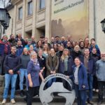 Foto: Hp. Mayr Rund 50 Forschungs- und Monitoringverantwortliche der Nationalen Naturlandschaften e. V. (NNL) tagten kürzlich im NationalparkZentrum in Bad Schandau. Drei Tage standen die enge Kooperation mit Universitäten und Forschungseinrichtungen ebenso auf der Tagesordnung, wie gegenwärtige Projekte und neue Untersuchungsergebnisse. Belastbare Zahlen zu Biodiversität sowie zu Folgen des Klimawandels sind für die Entwicklung der regionalen Wertschöpfung auf Landes- und Bundesebene unerlässlich. Die Experten der Nationalen Naturlandschaften e. V. (NNL) sind dafür bundesweit vernetzt.